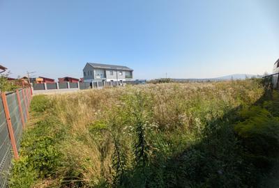 Teren intravilan 608 mp Cartier Izvor-Tarlungeni (Brasov) - 1