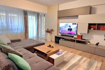 Apartament cu 2 camere decomandat în Tractorul