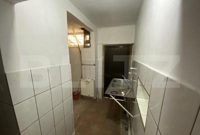 Spatiu comercial 4 camere 215 mp utili cu un vad excelent, z - 4