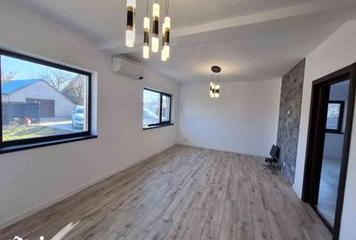 Casă cu 2 camere cu Teren 500 Mp în Lețcani - 11
