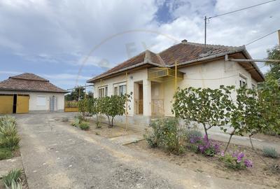 Casa 3 camere, Teren 2347 mp Loc. Lucaceni Jud. Satu Mare-Comision 0% cumparator - 2