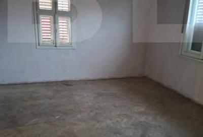 Casă cu 4 camere în Central - 2