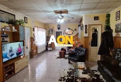 Casa de vanzare 5 camere 320 mp teren Centru zona Prefecturii - 2