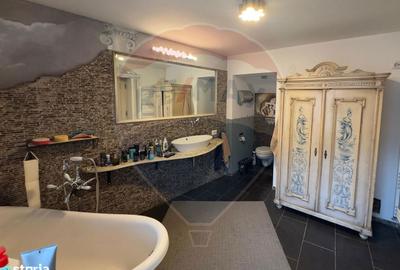 Casă cu 3 camere cu Teren 360 Mp în Central - 11