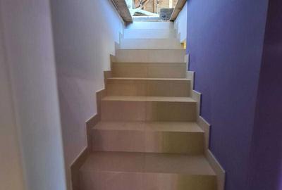 Casă cu 4 camere în Central - 2