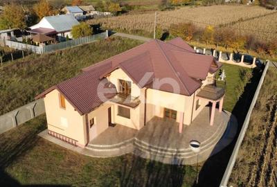 Casă cu 5 camere cu Teren 1019 Mp în Sascut - 18