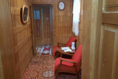 Apartament cu 3 camere decomandat în Fălticeni - 16