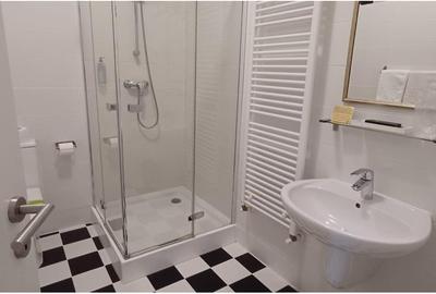 Apartament cu 5 camere decomandat, mobilat în Schei - 16
