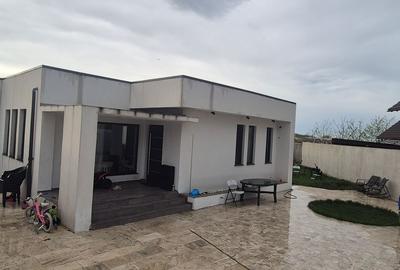 Casă cu 2 camere în Agigea - 1