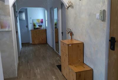 Apartament cu 3 camere decomandat în Central - 3