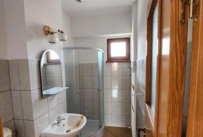 SEMICENTRAL - 3 camere 127 mp utili , parter inalt , bloc 20 - 4