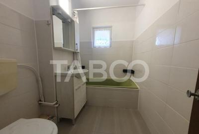 Apartament de inchiriat 2 camere decomandat 60 mp zona Octav - 2