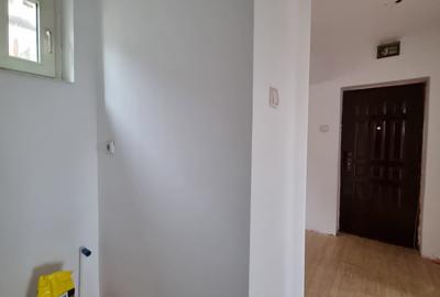 Apartament cu 2 camere decomandat în Micro 14 - 8