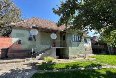 Casa saseasca de vanzare, curte, gradina, teren 3000 mp - Jimbor, jud Brasov - 4