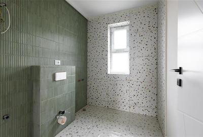 Casă individuală cu 4 camere cu Canalizare în Exterior Est - 8
