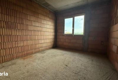 Casă cu 4 camere cu Teren 350 Mp în Tipografilor - 11