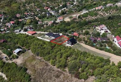 Teren de 594 mp, în Podgoria - 2