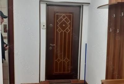 Inch. 2 cam. cf. 1 semid. parter cu balcon de 14 mp., mobilat si utilat, str. Hipodrom - Bariera - 18