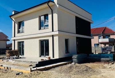 Casă cu 4 camere în Central - 2
