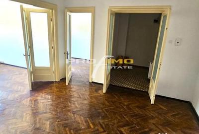 Apartament cu 6 camere decomandat în Central - 4