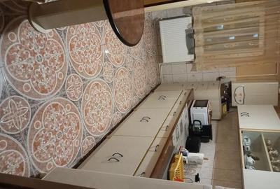 Apartament cu 4 camere decomandat în Central - 1