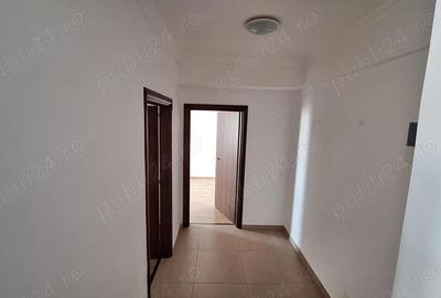 Apartament cu 3 camere decomandat în Km 5 - 8