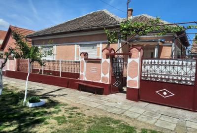 Casă cu 4 camere în Central - 8