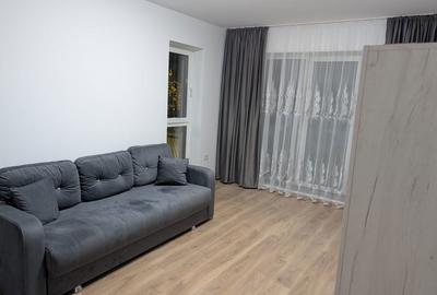 Apartament cu 3 camere decomandat în Tractorul - 2