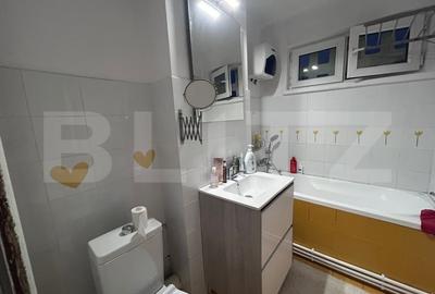 Apartament cu 4 camere decomandat în Rovine - 9