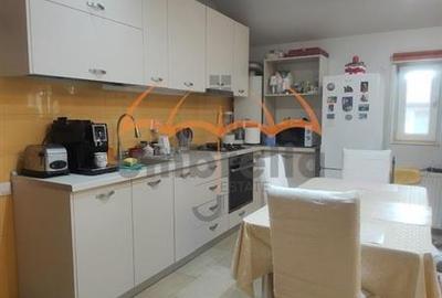 Apartament cu 3 camere decomandat în Florești - 4