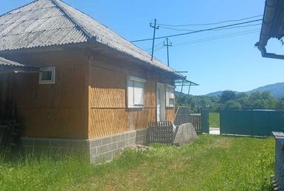 Casă cu 3 camere în Leordina - 3