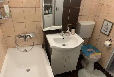 Apartament cu 2 camere decomandat, mobilat în Decebal