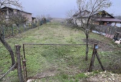 Teren de 978 mp, în Mănești - 2