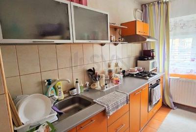 Apartament cu 3 camere semidecomandat în Crângași - 6