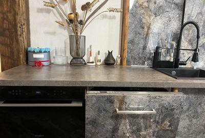 Apartament cu 4 camere semidecomandat, mobilat în Central - 23