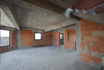 Casa cu 6 camere de vanzare -la ro?u- in Gepiu, jude?... - 14