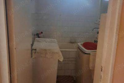 Apartament cu 2 camere semidecomandat în Micro 16