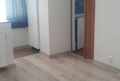 Garsonieră decomandată în Central - 3