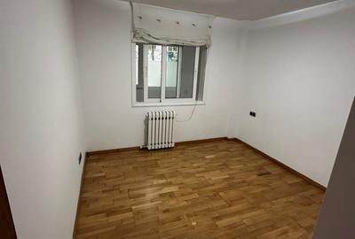 Apartament cu 3 camere decomandat, zona Nicolina - 2