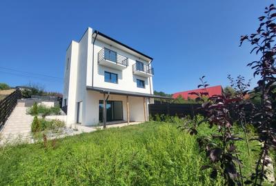 Casa cu 4 camere Finalizata Mutare Imediata Hlincea Aproape de Scoala si Gradi - 9