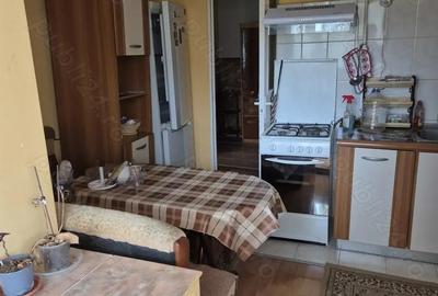 Apartament cu trei camere, zona Bradet, disponibil - 5