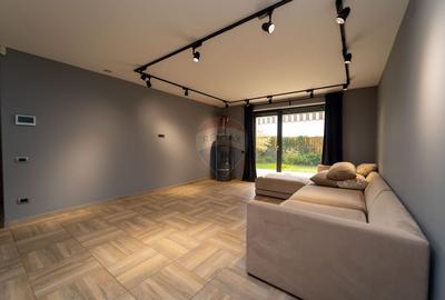 Casa tip duplex de vanzare in Cristian - 4 camere - 6