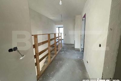 Casă cu 4 camere cu Teren 490 Mp în Central