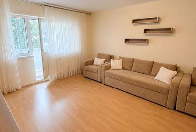Apartament cu 3 camere decomandat în Nufărul