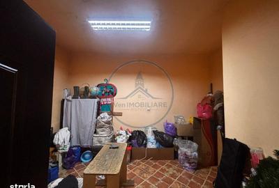 Spațiu comercial, de 95 mp, în Central - 2