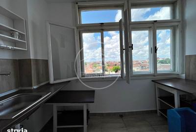 Apartament cu 3 camere semidecomandat în Centru Civic - 13