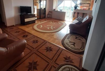 Apartament cu 3 camere în Central - 2