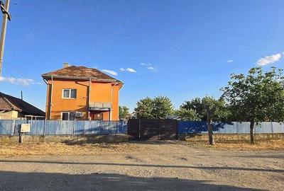 Casă cu 9 camere cu Teren 1400 Mp în Central - 6