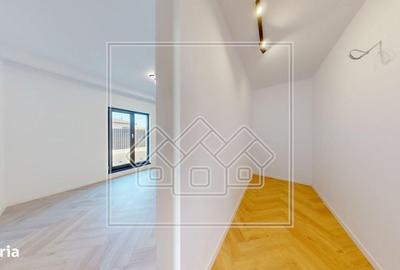 Apartament cu 4 camere în Central - 20