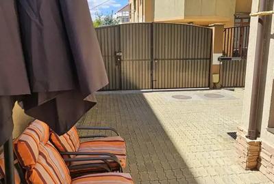 Faleza Nord Reyna Apartament 2 camere curte si loc parcare